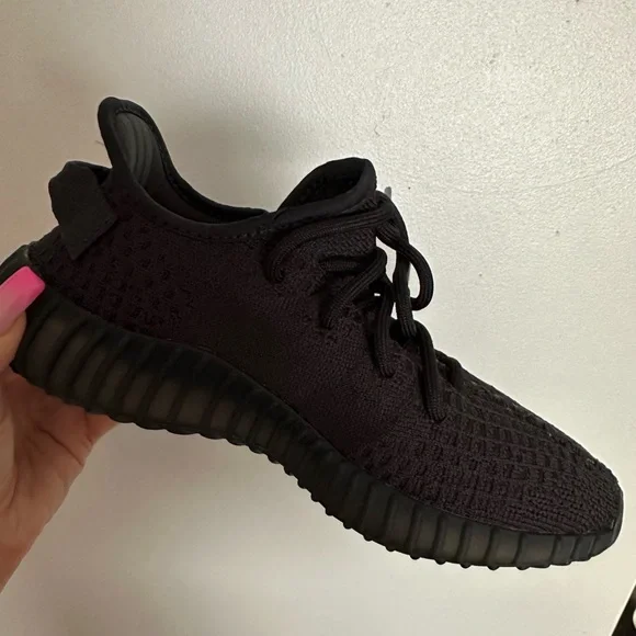 Brand new with tags, size 5 mens - Picture 4 of 4